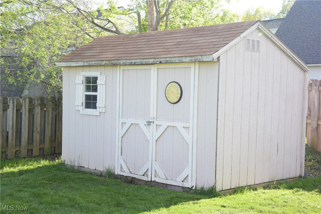 7020 Arcadia Drive, Cleveland, Ohio image 25