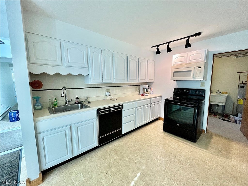 Photo of 3147 Lawton Street, Rock Creek, OH 44084 (MLS # 5215588)