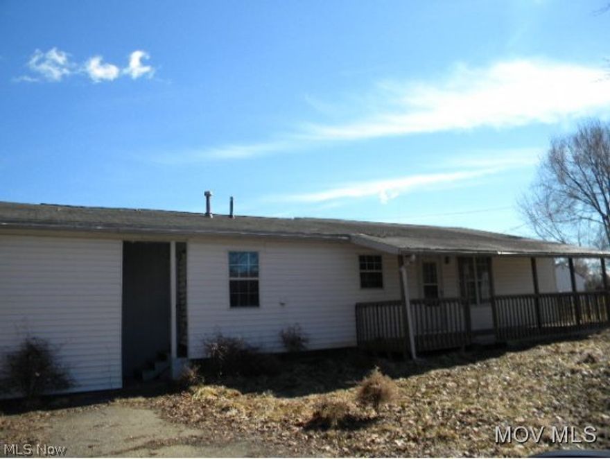 Property has a 1 story floor plan.  Property is being sold "as-is where is" with no warranties of any kind. This property was built before 1978 so the potential of Lead Based Paint exists.   Proof of funds and minimum earnest money will apply.  Elem: Ravenswood Elementary  Elem/Bus: Y  JrHigh: Ravenswood Middle  JrHigh/Bus: Y  High: Ravenswood High School  High/Bus: Y  Fire: VOL  Police: SHF  PossFreeGas: N  ;SQFT=Fin L1:1320, Fin Bsmt:0, Fin Above:1320, Fin Total:1320, Unfin Bsmt:0, Unfin Above:0;PRKG= Off Street, Parking Pad