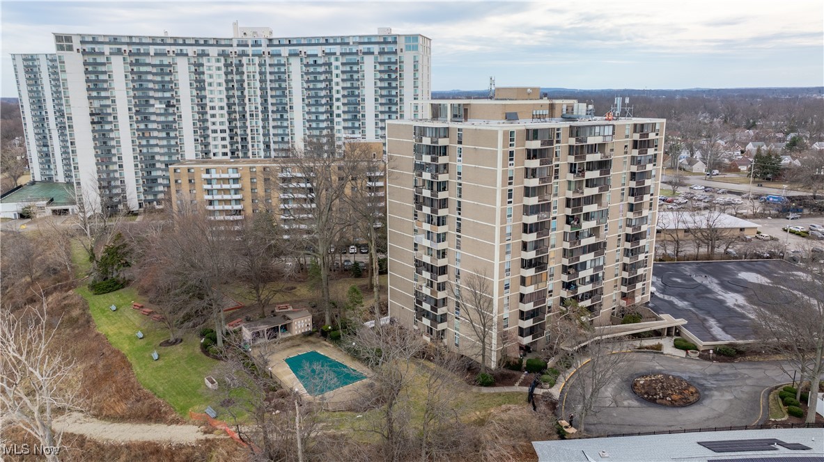 Bonneville Tower Condo - Residential