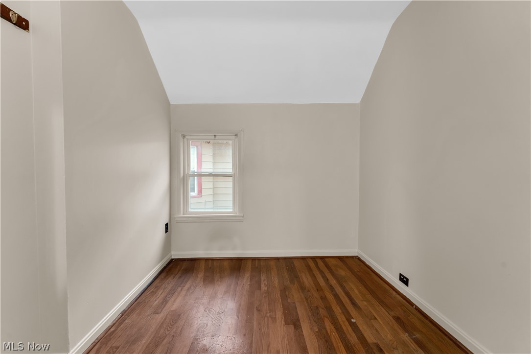 Elwell & Marvins - Residential Lease