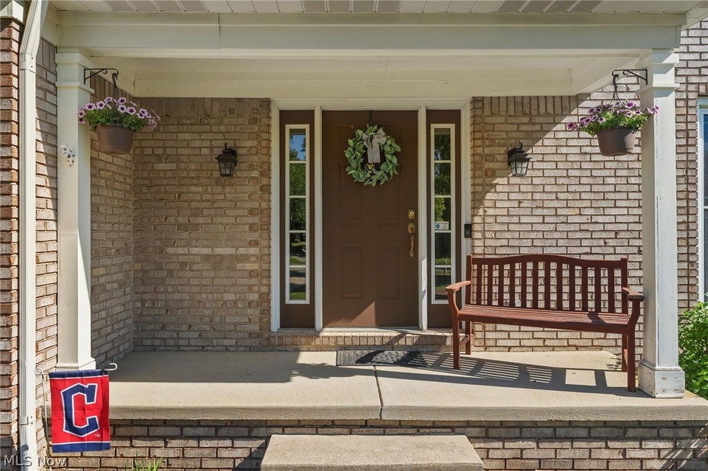 Photo of 9187 Davis Way, Twinsburg, OH 44087 (MLS # 5216469)