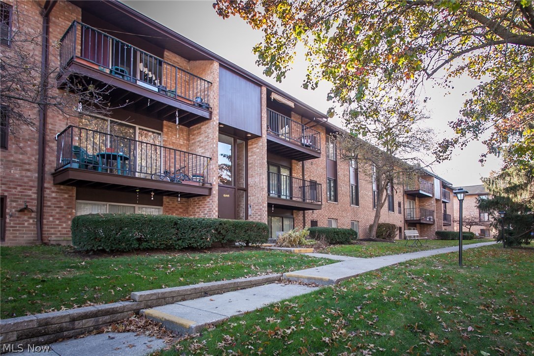 Why Rent when you can own? This top floor condo is updated & move in ready! Spacious living room w/updated flooring & sliding door to your private balcony. Updated kitchen w/ tile flooring & stainless steel appliances - all included. Dinette area. In-suite laundry with newer washer & dryer - also included. Large master bedroom with huge walk-in closet that has nice built-ins and a smaller secondary closet. Nice size 2nd bedroom. Updated light fixtures throughout. Storage locker on the same floor. 1 assigned car-port offers covered parking (#332). Amenities include playground, walking trails, grills, pavilion and lake for your enjoyment! Reasonable monthly maintenance fee of $192 includes water and sewer! Quick access to Highway, Shopping, Metro Parks, and Airport. Schedule your private tour today!!