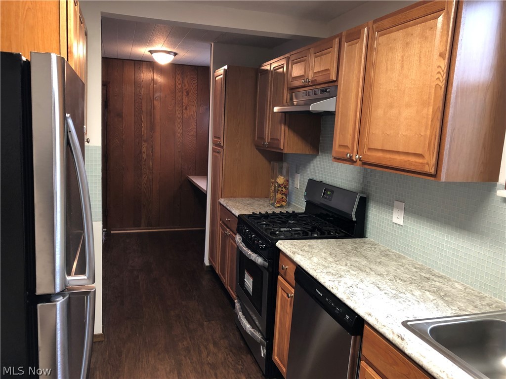 Ford Realty Co Liberty 04 - Residential