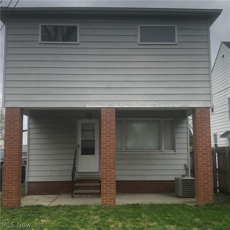 Ford Realty Co Liberty 04 - Residential