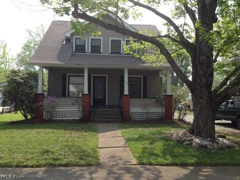 Nicely refreshed 3 bedroom home. Large living room with fireplace, formal dining room and eat in kitchen. Finished rec room on lower level. Privacy fenced yard. Please see attachment for PAS requirements ad WFHM offer submittal information in the MLS document section.