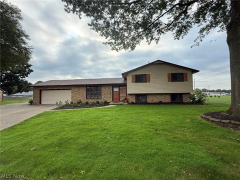 Tiny photo for 1133 3rd Street SW, New Philadelphia, OH 44663 (MLS # 5240475)