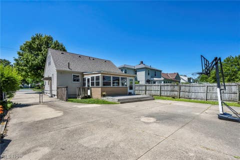 Tiny photo for 517 Gulf Road, Elyria, OH 44035 (MLS # 5220636)