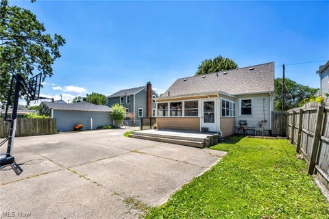 Tiny photo for 517 Gulf Road, Elyria, OH 44035 (MLS # 5220636)