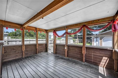 Tiny photo for 517 Gulf Road, Elyria, OH 44035 (MLS # 5220636)