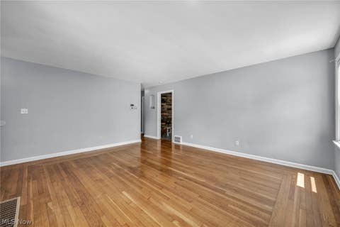 Tiny photo for 517 Gulf Road, Elyria, OH 44035 (MLS # 5220636)