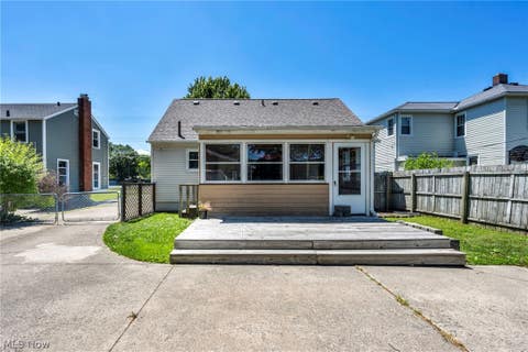 Tiny photo for 517 Gulf Road, Elyria, OH 44035 (MLS # 5220636)