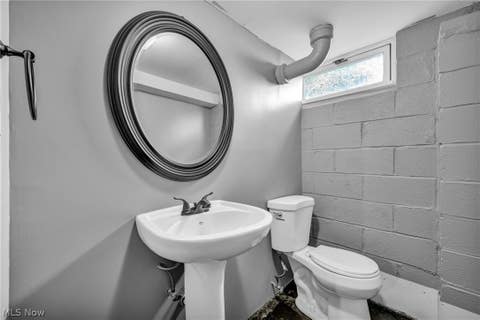 Tiny photo for 517 Gulf Road, Elyria, OH 44035 (MLS # 5220636)