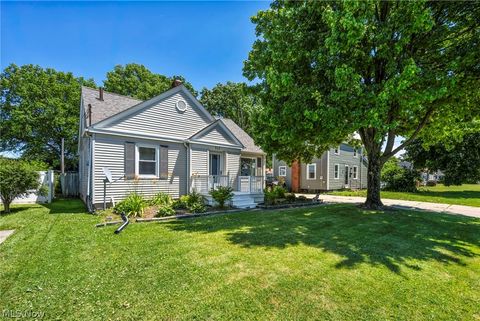 Tiny photo for 517 Gulf Road, Elyria, OH 44035 (MLS # 5220636)