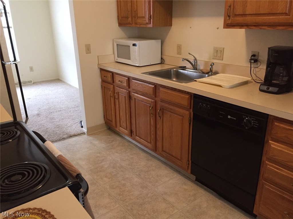 Country Scene Condo - Residential