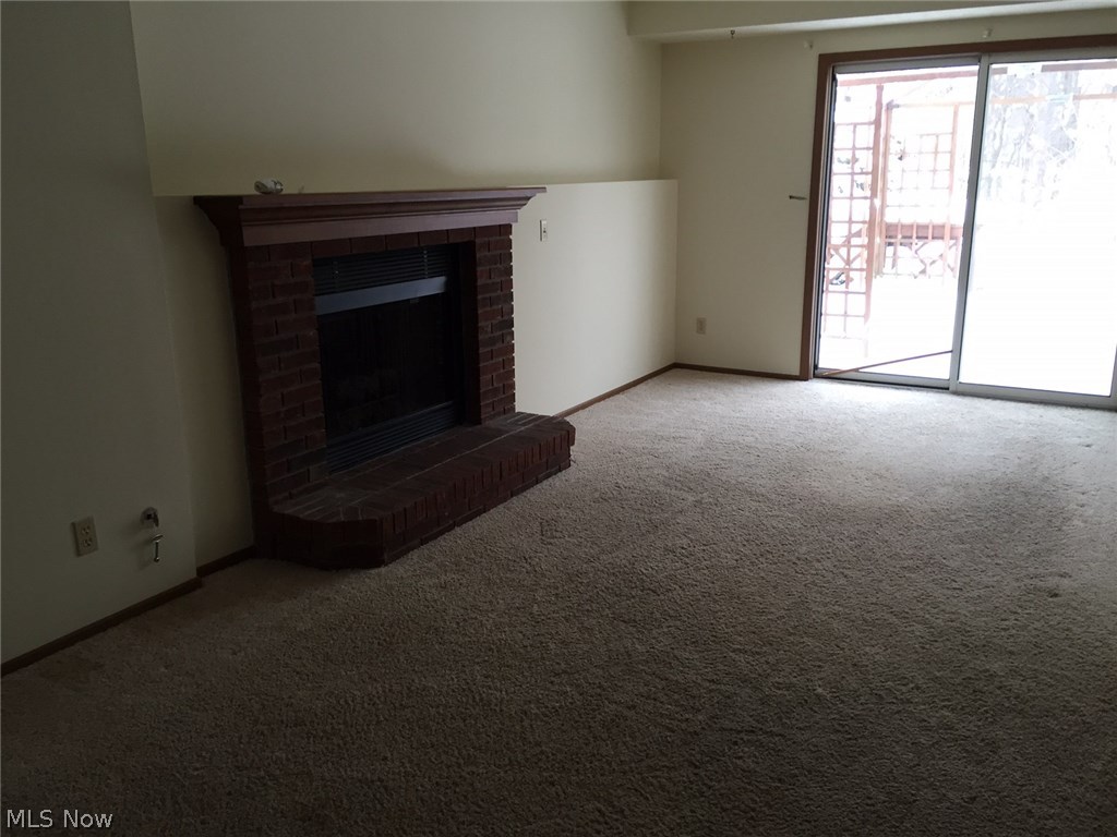 Country Scene Condo - Residential