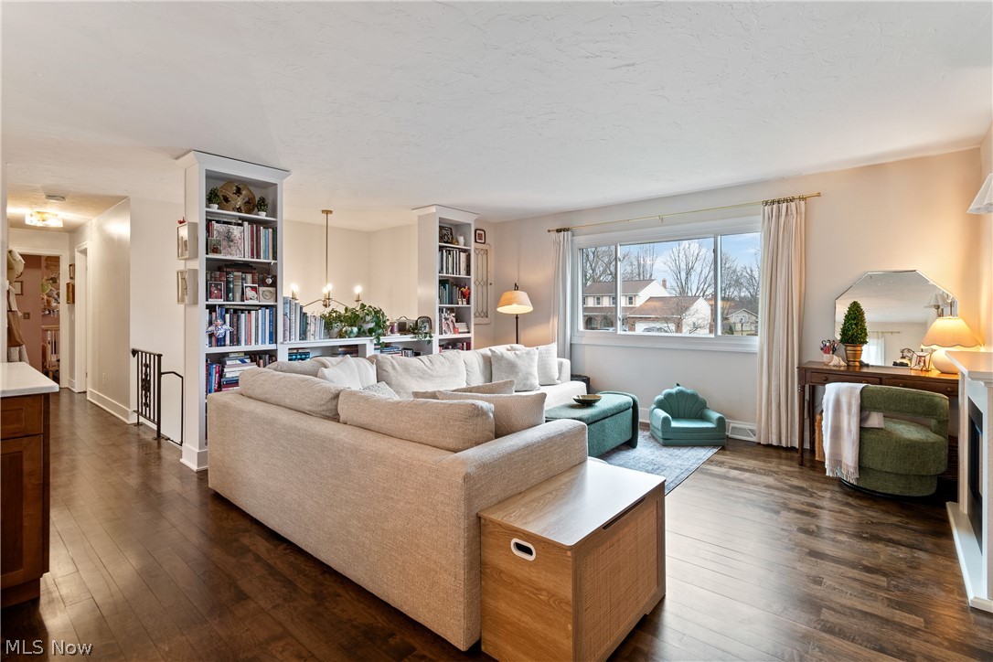 Halle Estates Sub - Residential