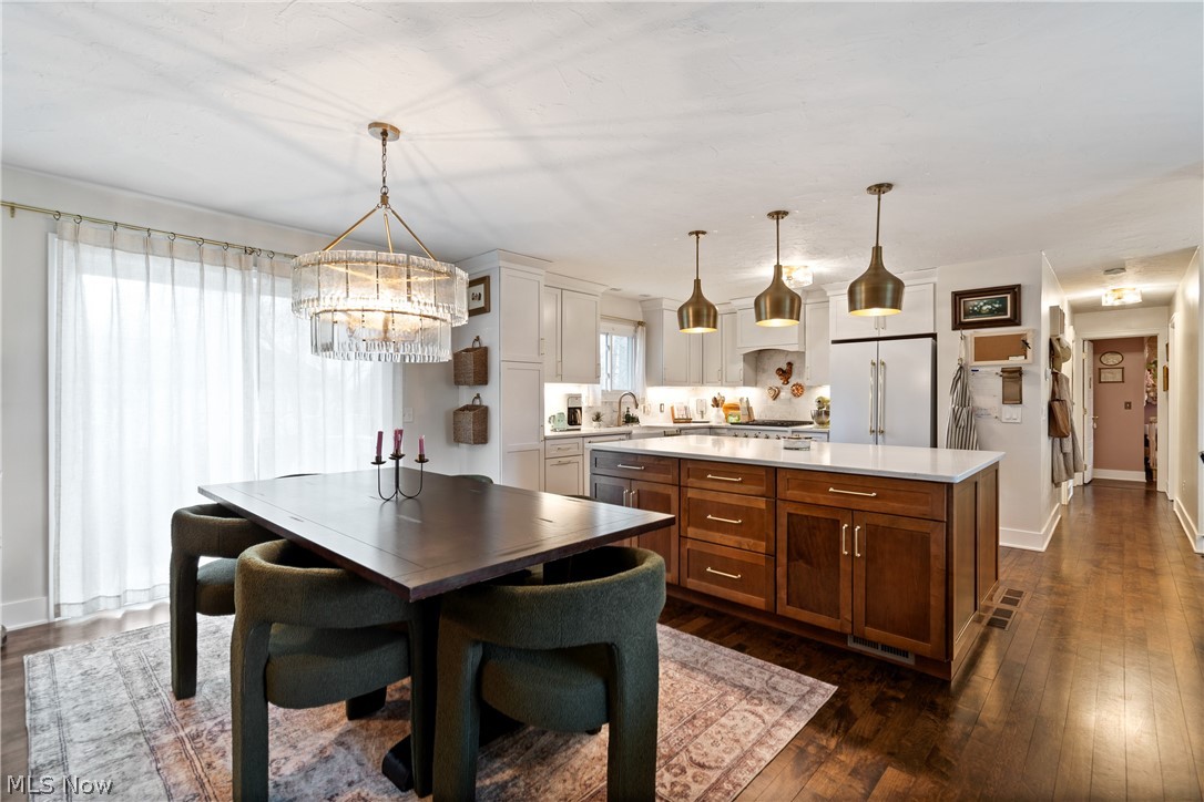 Halle Estates Sub - Residential