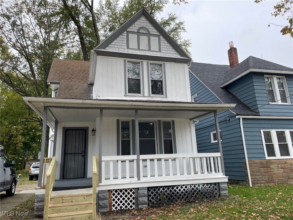 Photo of 3888 W 37th Street, Cleveland, OH 44109 (MLS # 5167397)