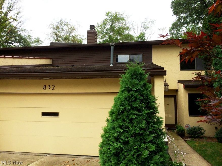 Beautifully remodeled home with 3 bedrooms and 2.5 baths. Kitchen has new granite counters, newer stainless appliances. Floors have all been newly replaced with carpet or wood. Stunning living room with 19ft ceiling area overlooking the huge private deck and wooded ravine. Totally repainted. This home is move in ready!