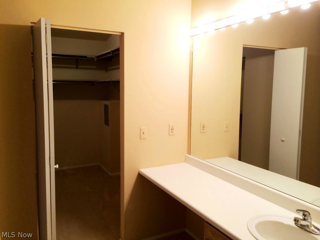 Hampton Woods - Residential