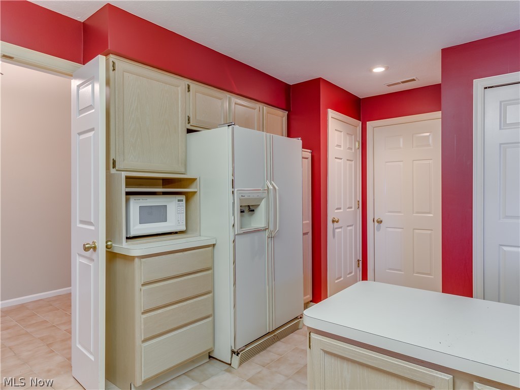 Shady Hollow Condominiums - Residential