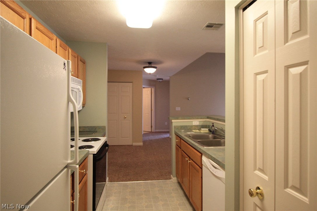 Lenox Greens Condo - Residential Lease