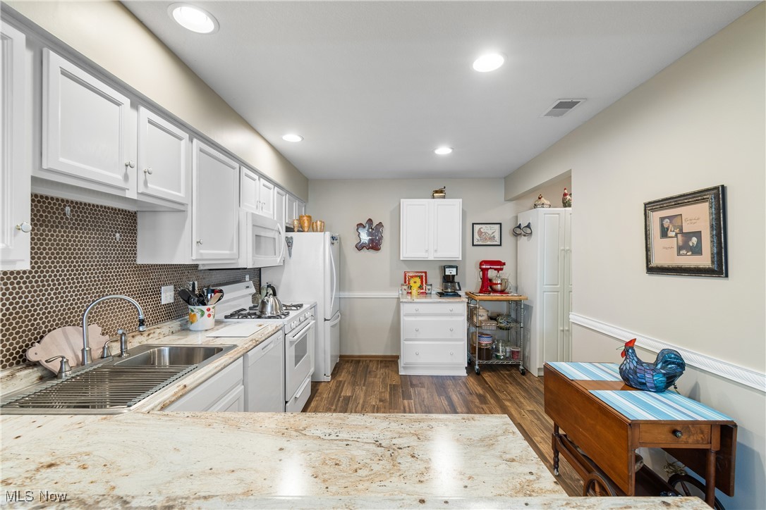 1401 Willow Brook Drive, Warren, Ohio image 2