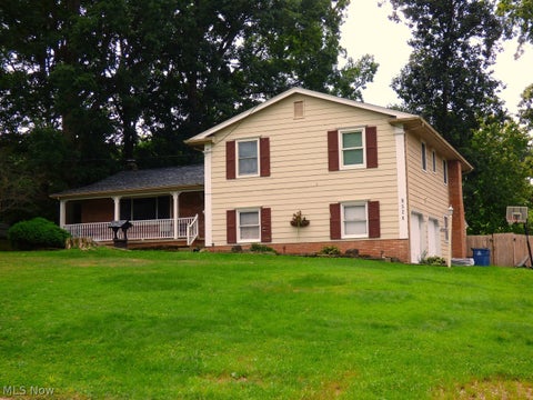 Photo for 8524 Sleepy Hollow Drive NE