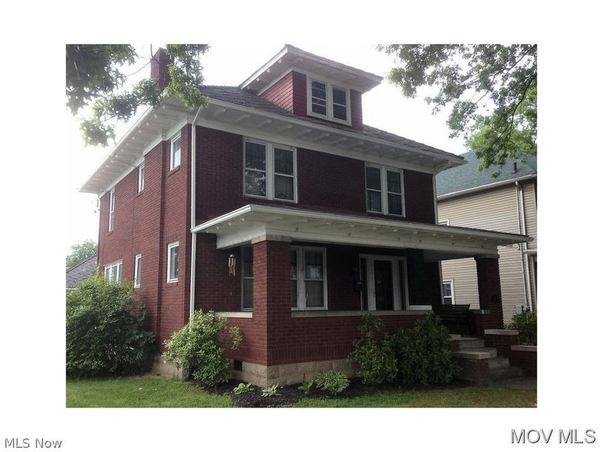 Wonderful home, located on a nice corner lot. It features 3 large bedrooms, 1 1/2 baths, huge living room with gas log fireplace, large dining room. It also has a nice front porch, fenced backyard & 2 stall garage.  Great potential space in the attic.  Elem: McKinley Elementary School  Elem/Bus: N  JrHigh: Van Devender Jr. High School  JrHigh/Bus: N  High: Parkersburg High  High/Bus: N  Fire: CIT  Police: CTY  ;SQFT=Fin L1:872, Fin L2:840, Fin Above:1712, Fin Total:1712, Unfin L3:394, Unfin Bsmt:780, Unfin Above:1174;GAR= 2 Car Det