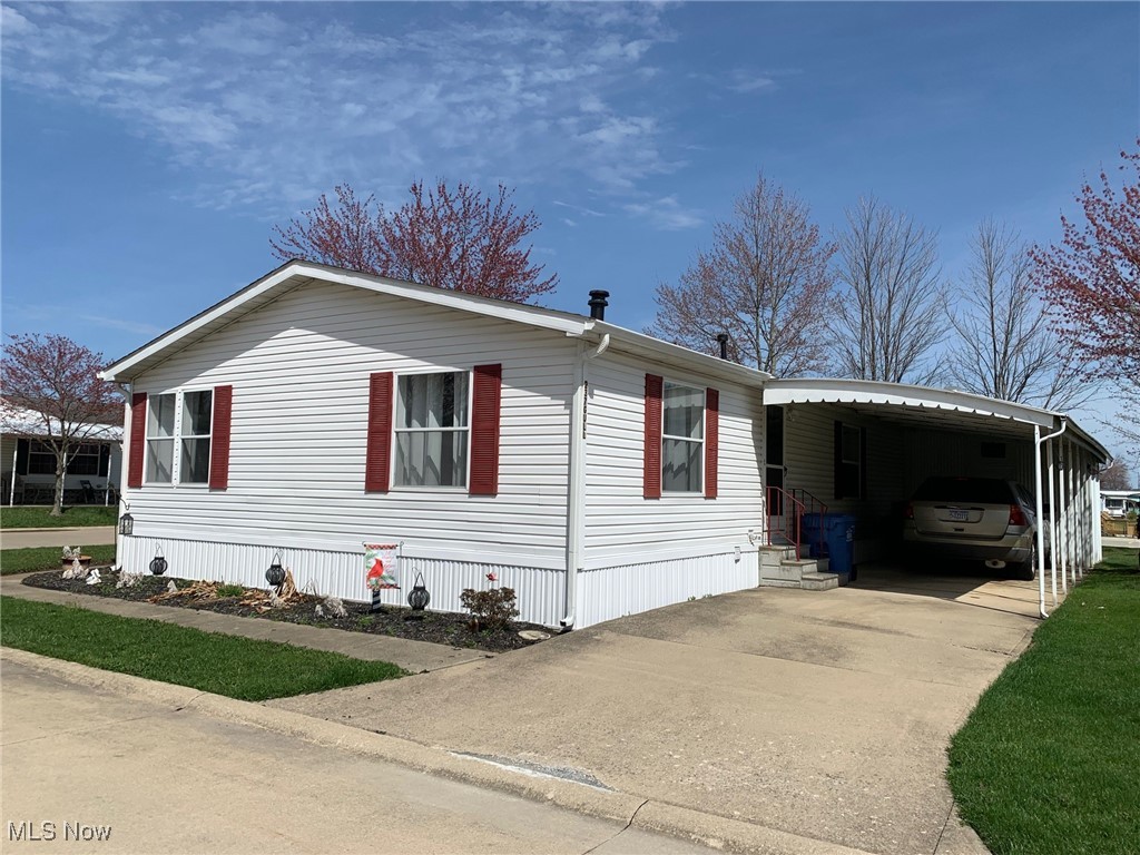 237 Gull Drive, Elyria, Ohio image 2