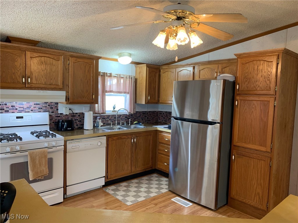 237 Gull Drive, Elyria, Ohio image 21