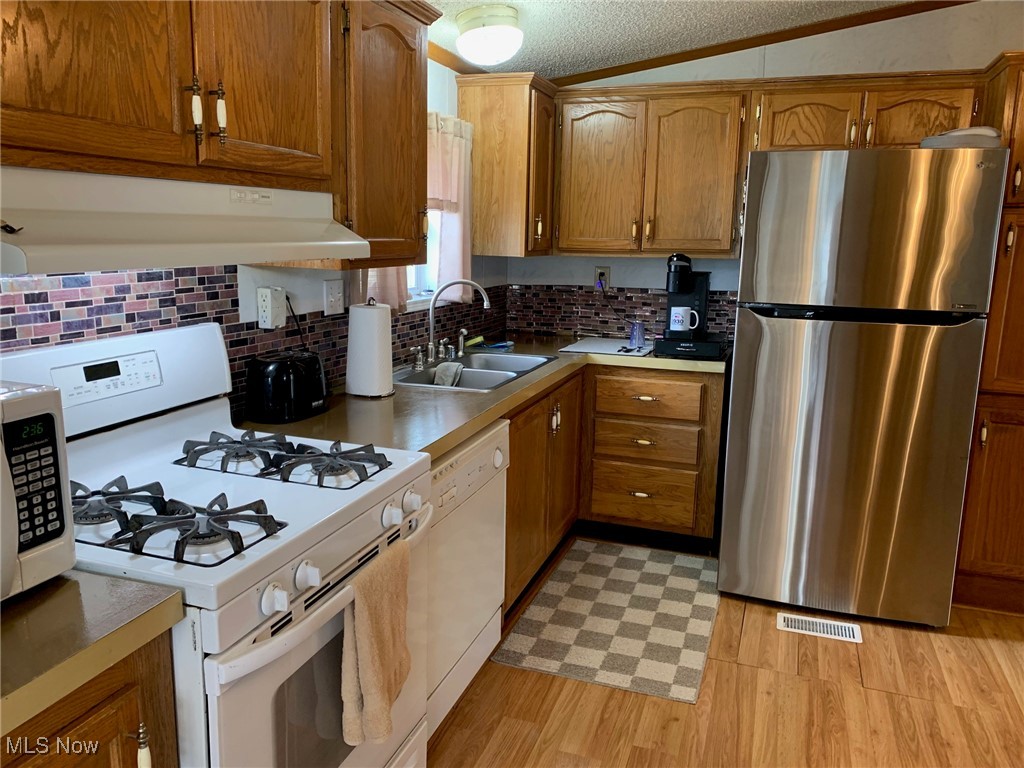 237 Gull Drive, Elyria, Ohio image 17