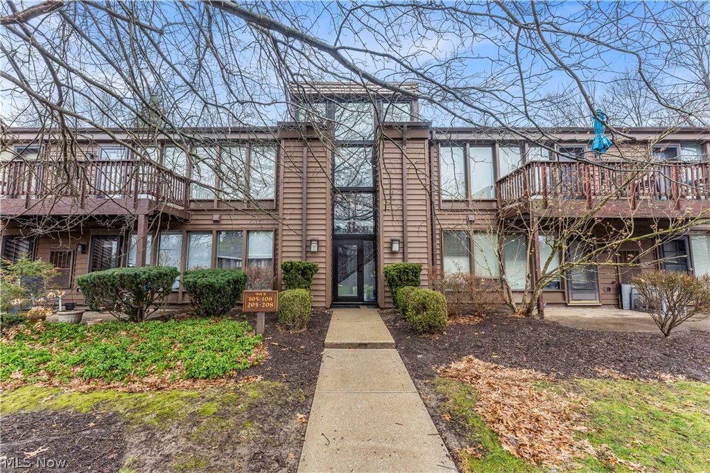 Photo of 985 Canyon View Road #108-D, Northfield, OH 44067 (MLS # 5187307)
