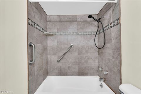 Tiny photo for 985 Canyon View Road #108-D, Northfield, OH 44067 (MLS # 5187307)