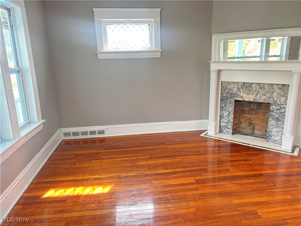 E Q Potters Sub - Residential Lease