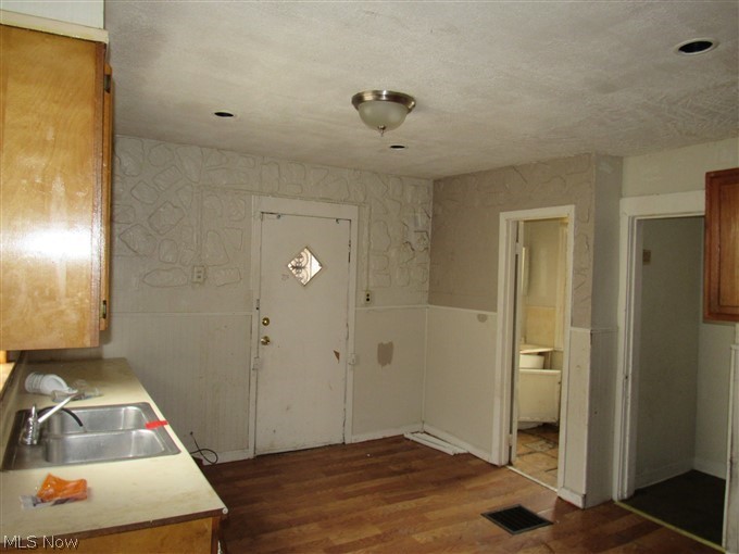 Walton Brothers - Residential