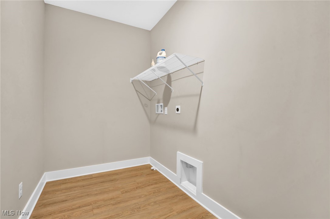 Mills Pointe Clstr Home Sub - Residential