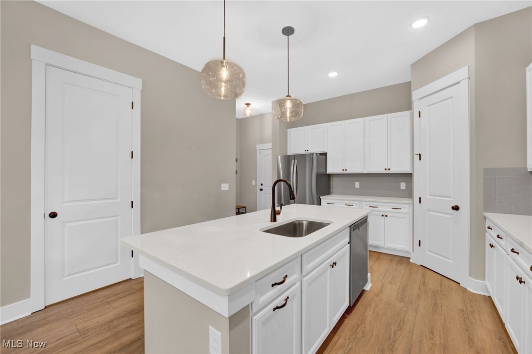 Mills Pointe Clstr Home Sub - Residential