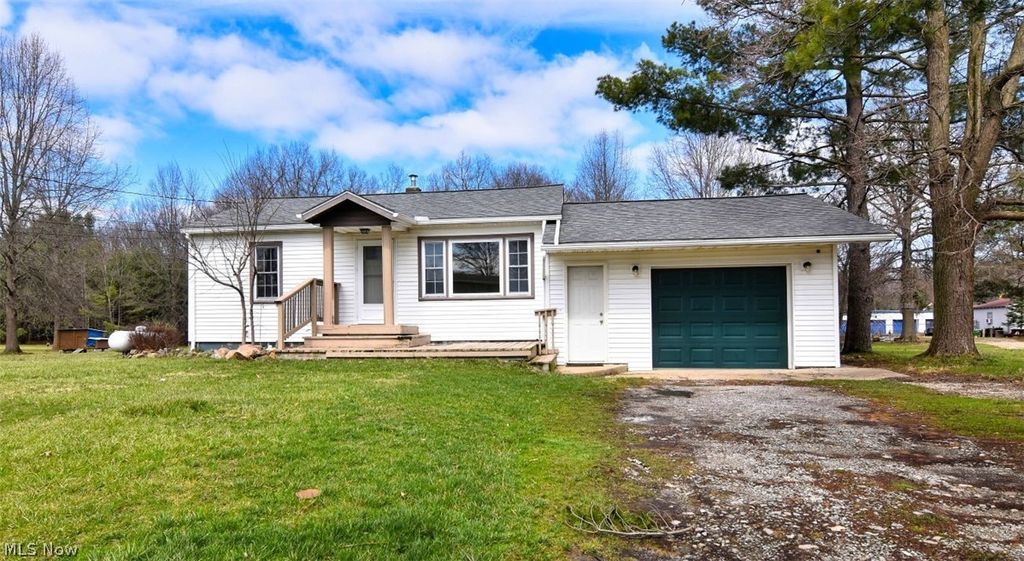 Photo of 101 Keenan Road, Peninsula, OH 44264 (MLS # 5197200)