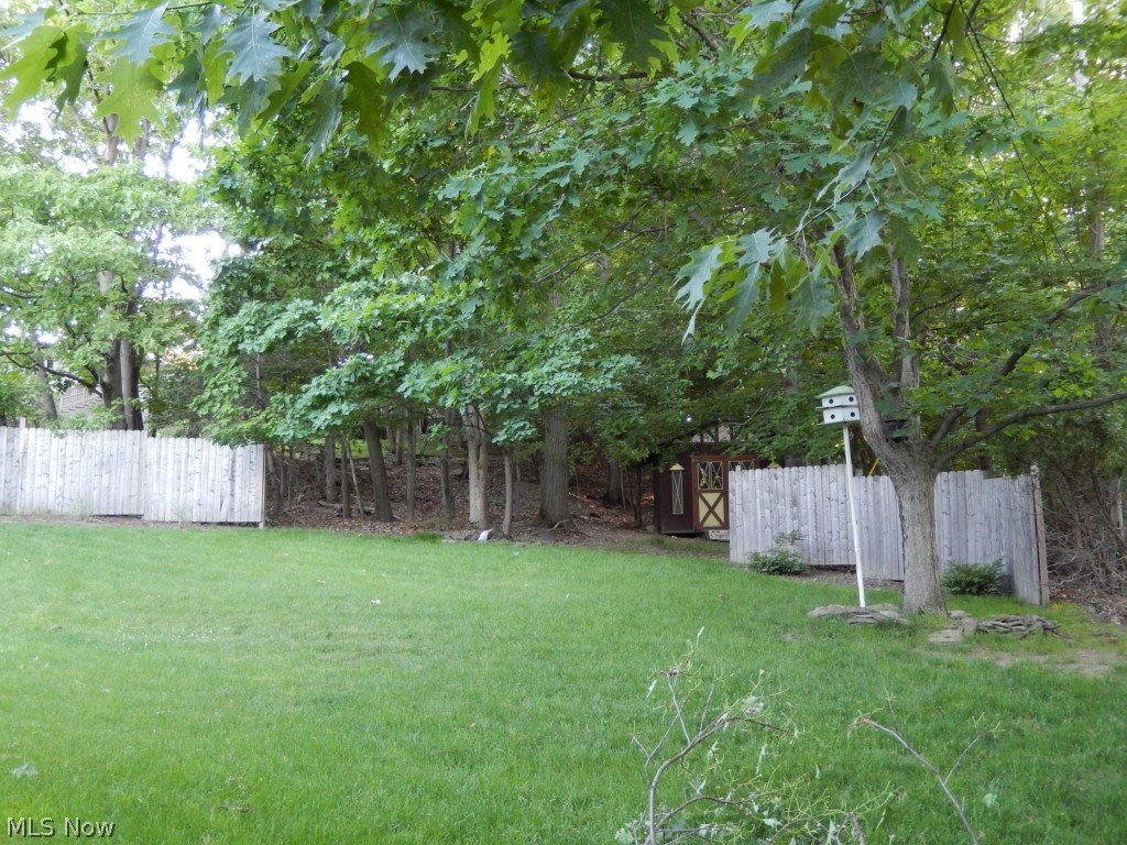 Acres 01/Mike Hewkos - Residential