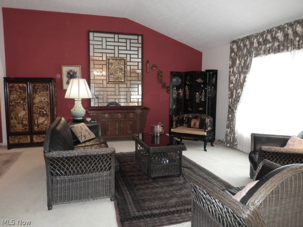 Acres 01/Mike Hewkos - Residential