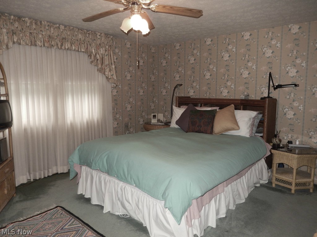 Acres 01/Mike Hewkos - Residential