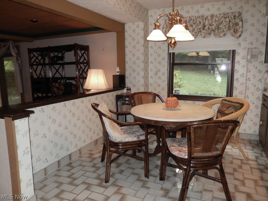 Acres 01/Mike Hewkos - Residential