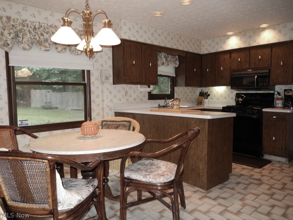 Acres 01/Mike Hewkos - Residential