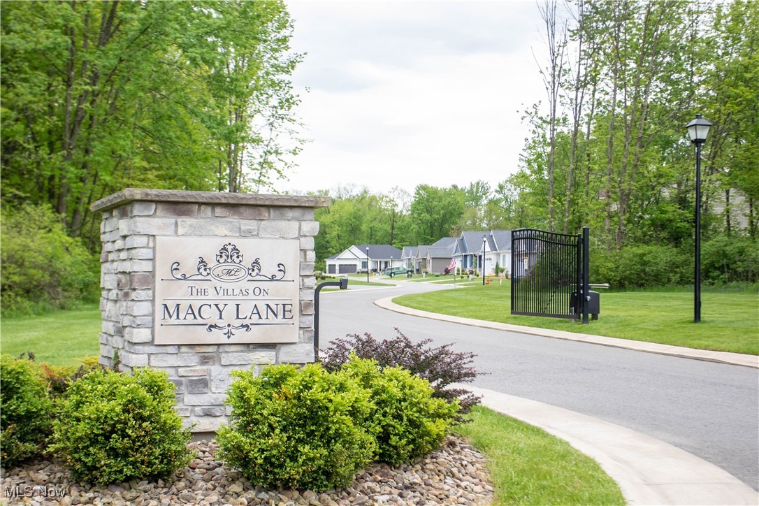 Just three villa sites remain in Canfields popular gated community "Macy Lane". Builder is Dino Costello, with more than 35 years of experience in the construction business.