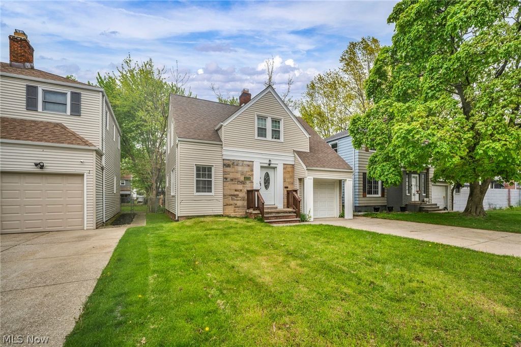 Photo of 21731 Maydale Avenue, Euclid, OH 44123 (MLS # 5205674)