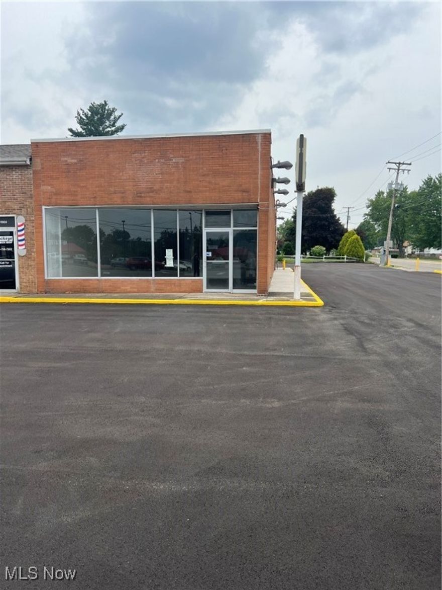 major improvements  new furnace/AC -new vinyl floors-great location--many uses-2500sq ft open area--new bathrooms-
new electric-- high traffic count--parking lot completely paved--vacant-- 24 hr notice