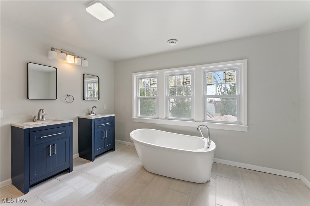 2219 N Glenwood Avenue, Niles, Ohio image 12