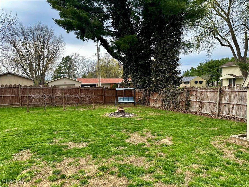 1306 Eastport Avenue, Uhrichsville, Ohio image 12